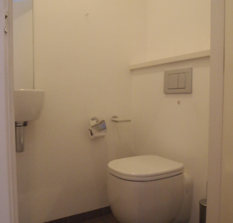 Warmoezierstraat -  Toilet